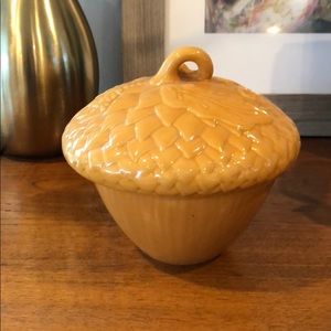 Vintage style ceramic acorn